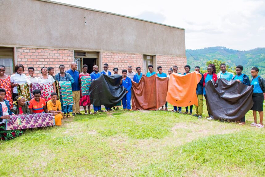 Muhanga: Urubyiruko rwahoze mu mirimo ivunanye rwafunguriwe inzira igana ku bukire